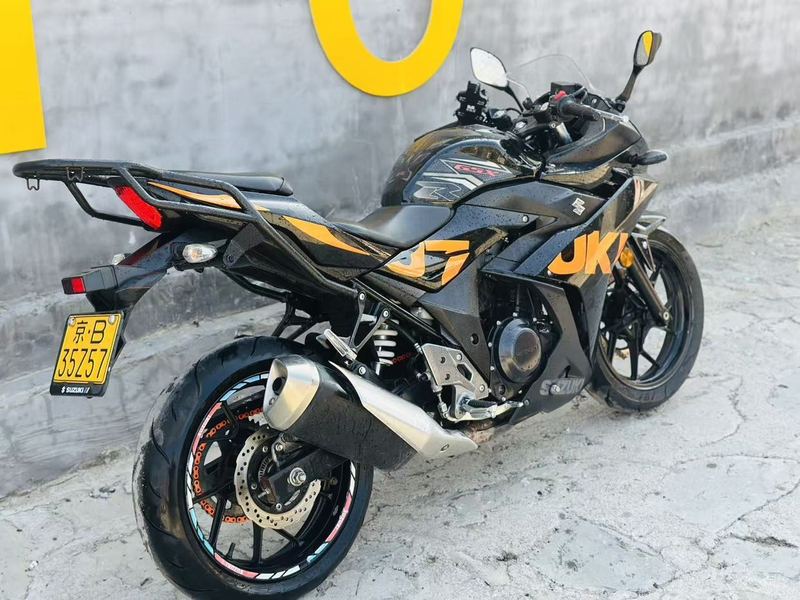 二手豪爵铃木GSX250R