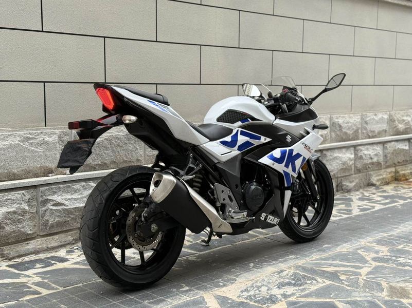 二手豪爵铃木GSX250R