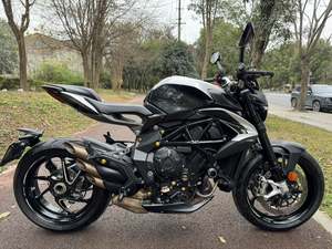 二手奥古斯塔Brutale 800