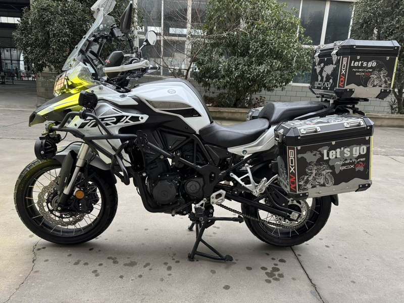 二手贝纳利金鹏 TRK502
