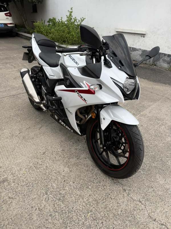 二手豪爵铃木GSX250R