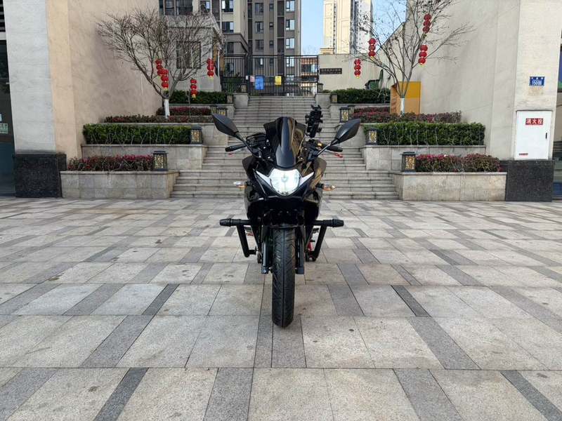 二手豪爵铃木GSX250R