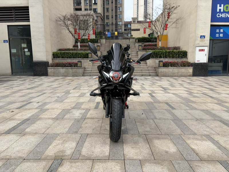 二手豪爵铃木GSX250R