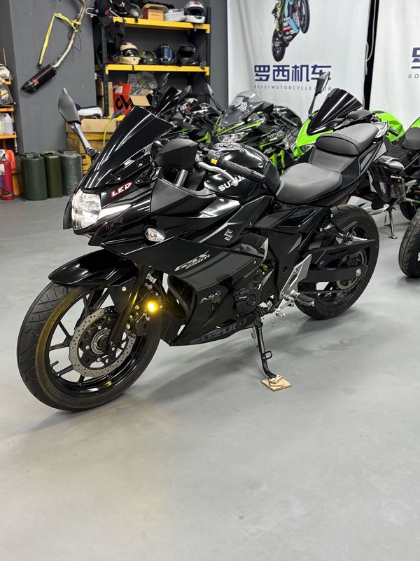 二手豪爵铃木GSX250R