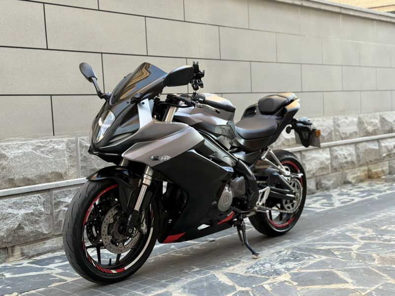 二手贝纳利龙卷风 Tornado 302R