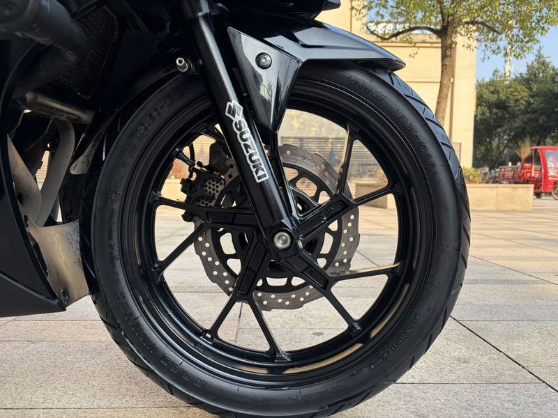 二手豪爵铃木GSX250R