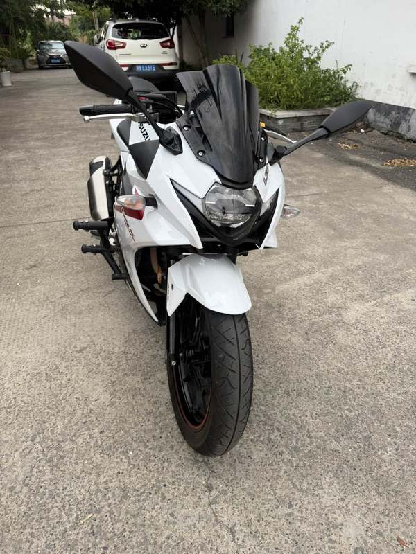 二手豪爵铃木GSX250R