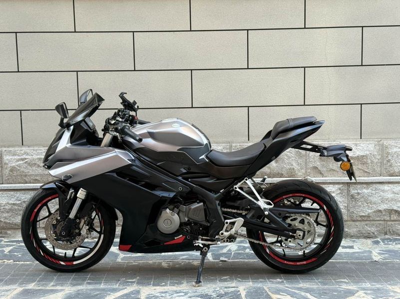 二手贝纳利龙卷风 Tornado 302R