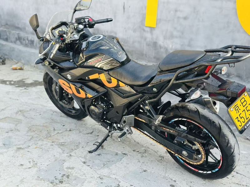 二手豪爵铃木GSX250R