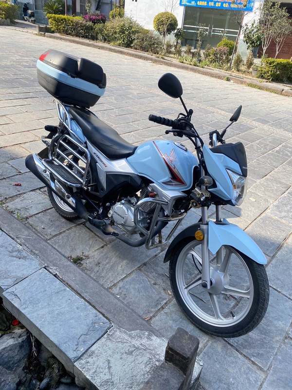 二手五羊本田CB150S雄帅
