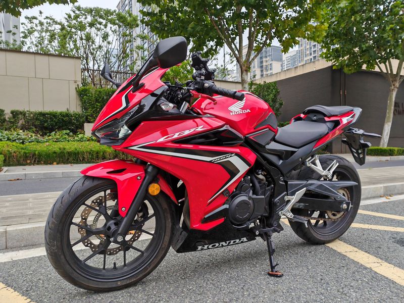 二手本田CBR400R