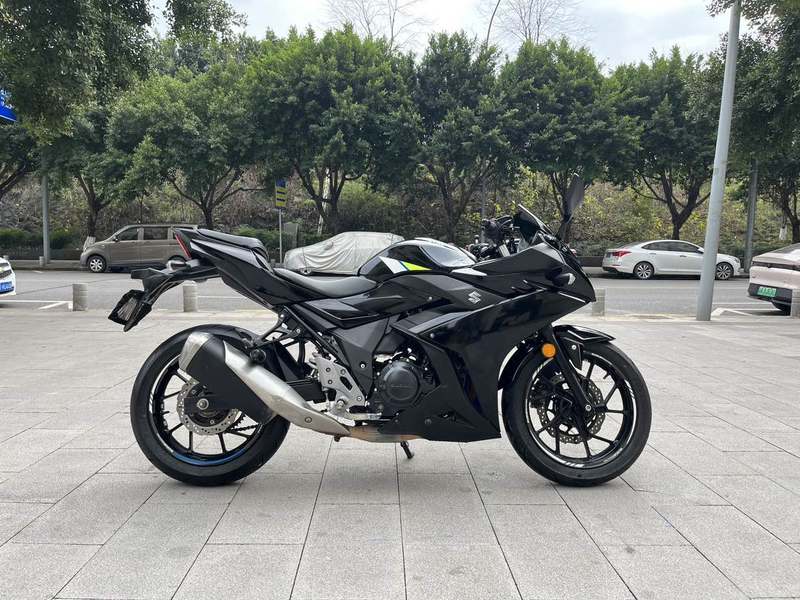 二手豪爵铃木GSX250R