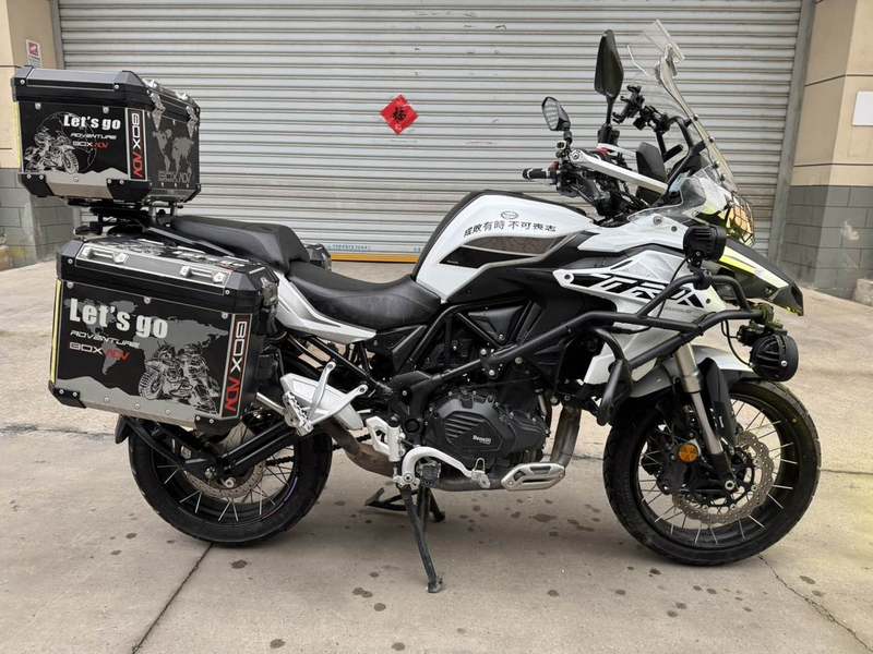 二手贝纳利金鹏 TRK502