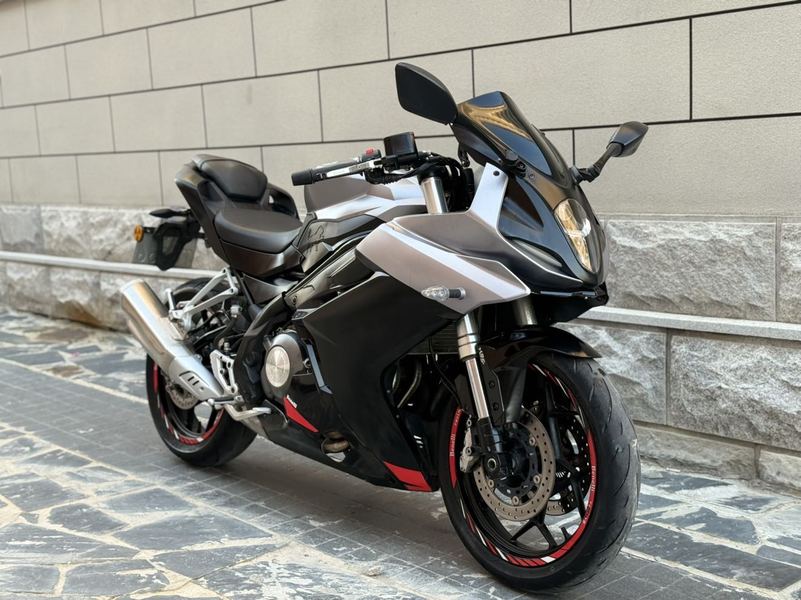 二手贝纳利龙卷风 Tornado 302R