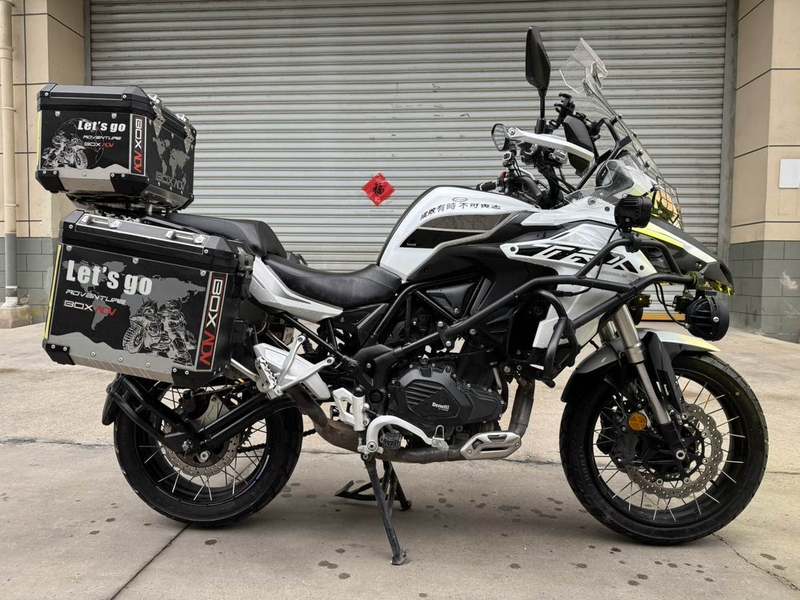 二手贝纳利金鹏 TRK502