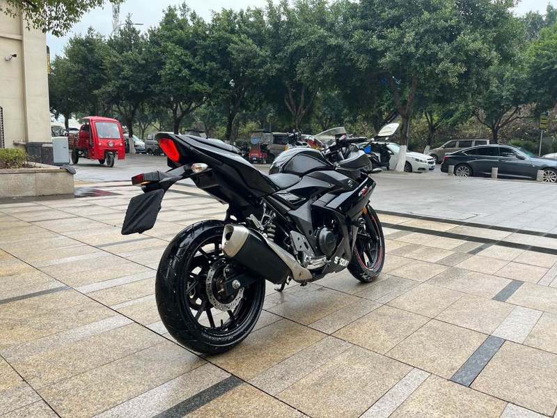 二手豪爵铃木GSX250R