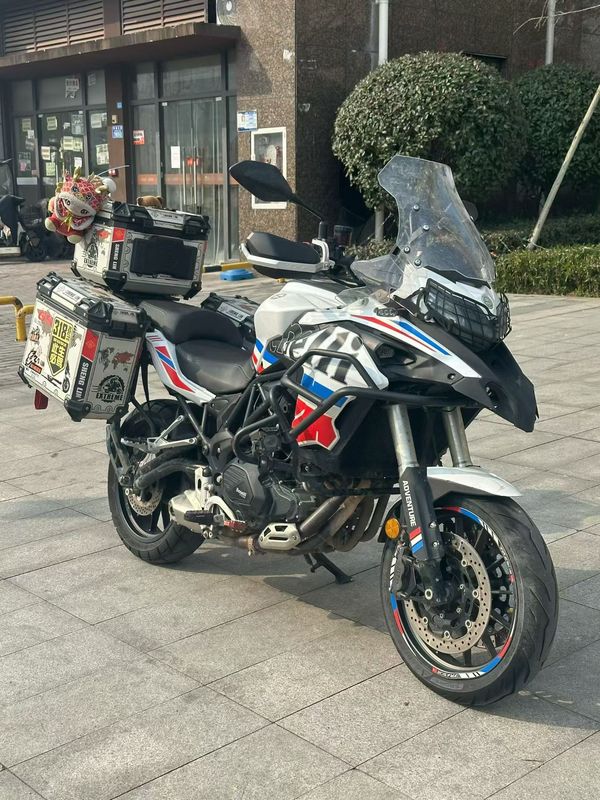 二手贝纳利金鹏 TRK502