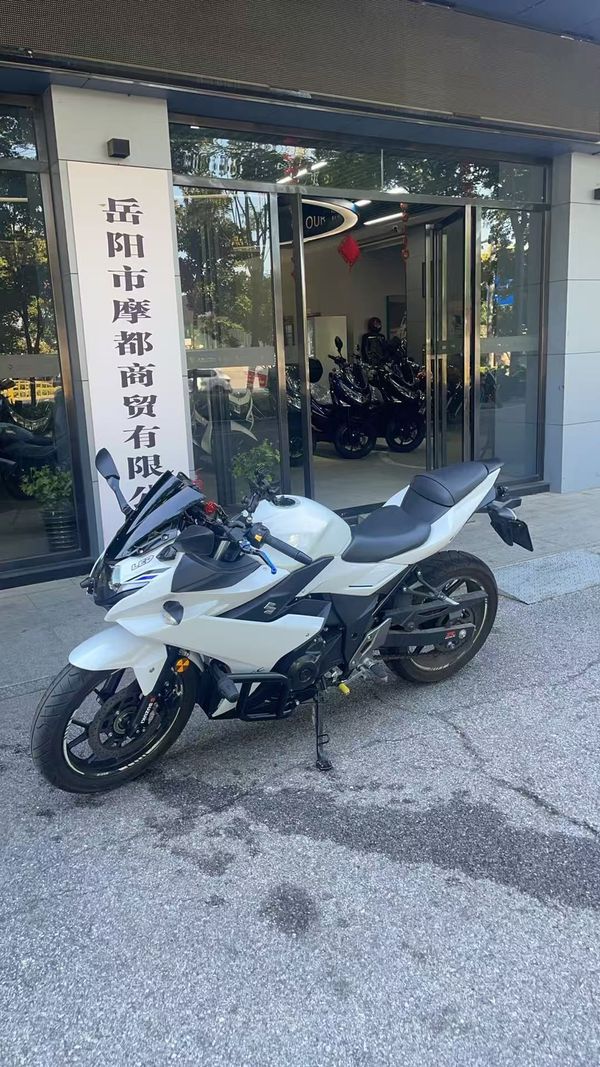 二手豪爵铃木GSX250R