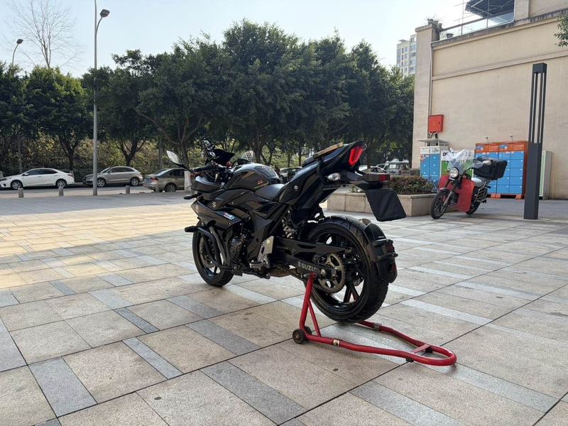 二手豪爵铃木GSX250R