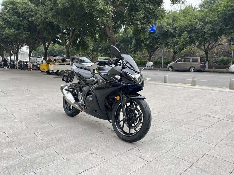 二手豪爵铃木GSX250R