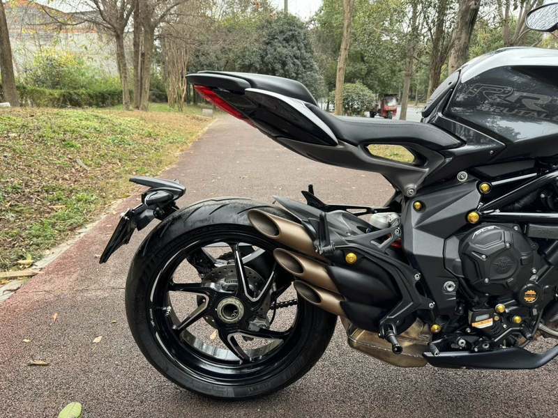 二手奥古斯塔Brutale 800