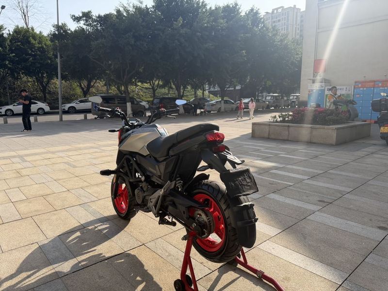 二手春风ST狒狒