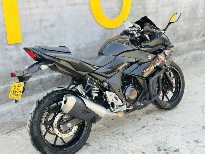 二手豪爵铃木GSX250R