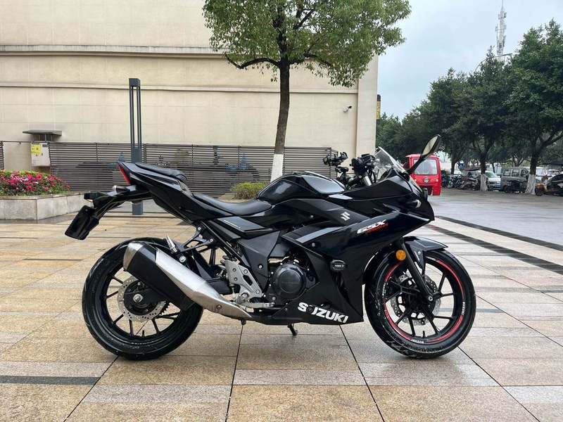 二手豪爵铃木GSX250R
