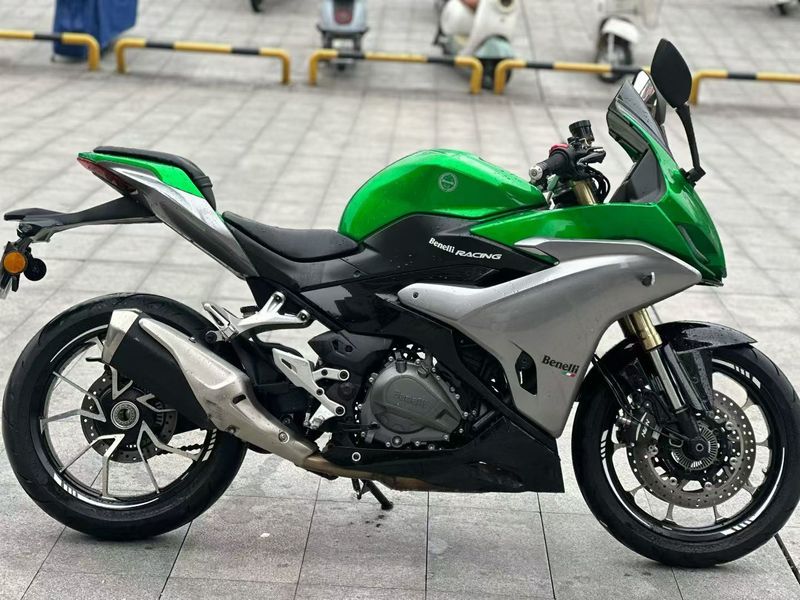 二手贝纳利龙卷风 Tornado 402R