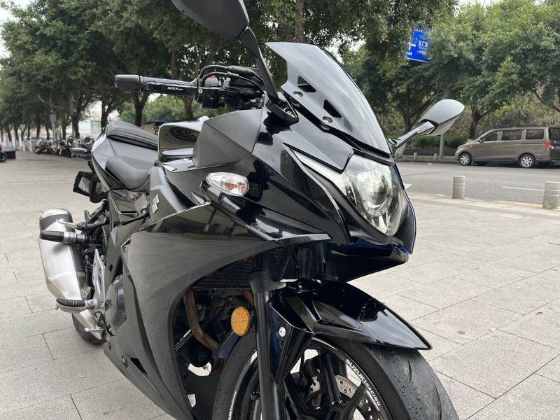 二手豪爵铃木GSX250R