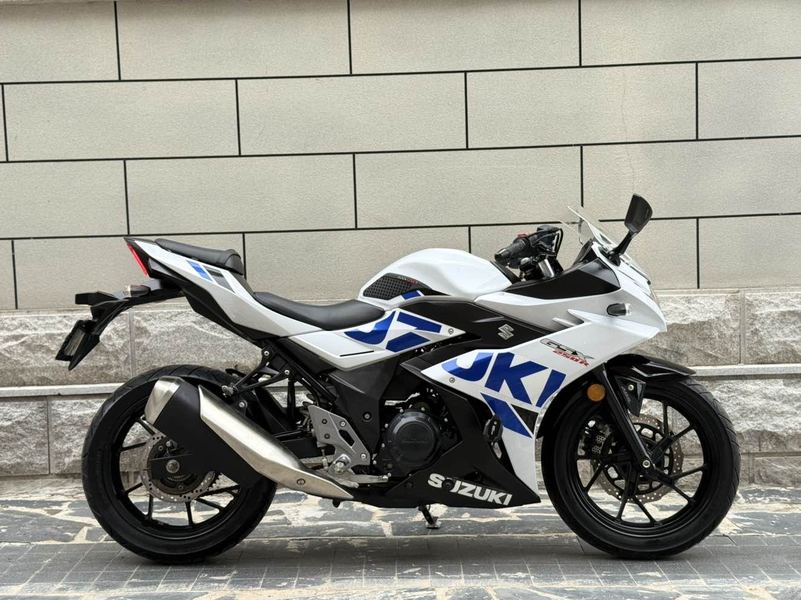 二手豪爵铃木GSX250R