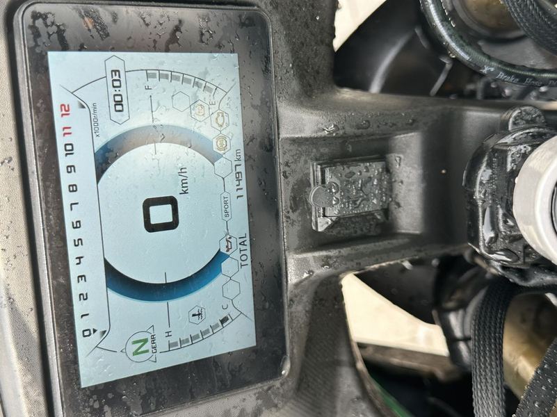 二手贝纳利龙卷风 Tornado 402R