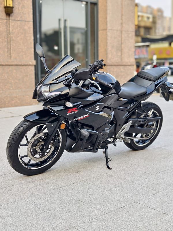 二手豪爵铃木GSX250R