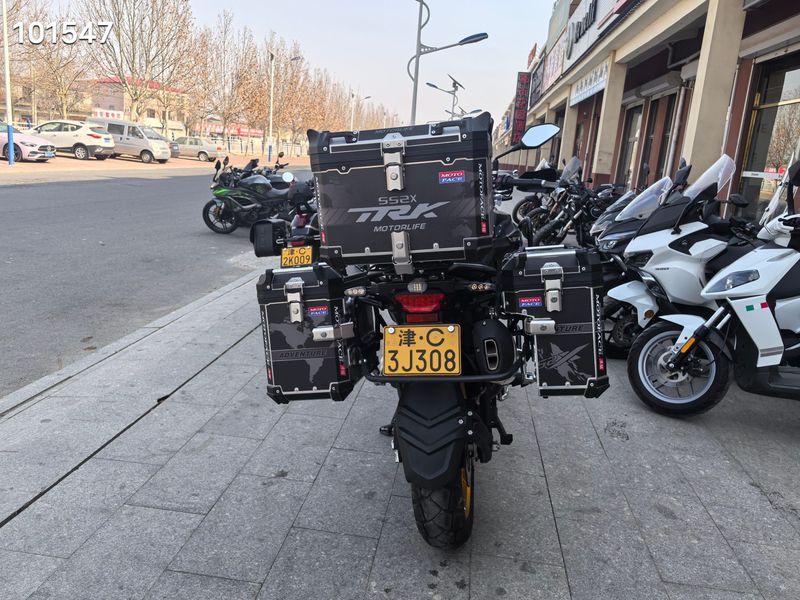 二手贝纳利TRK552