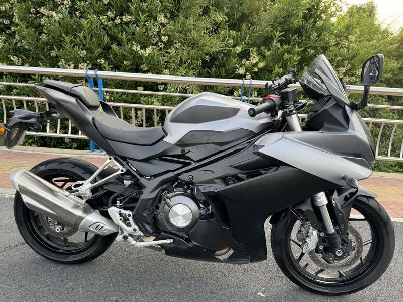 二手贝纳利龙卷风 Tornado 302R