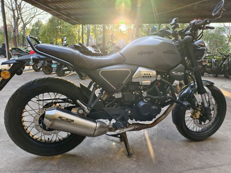 二手五羊本田鸷道 CB190SS