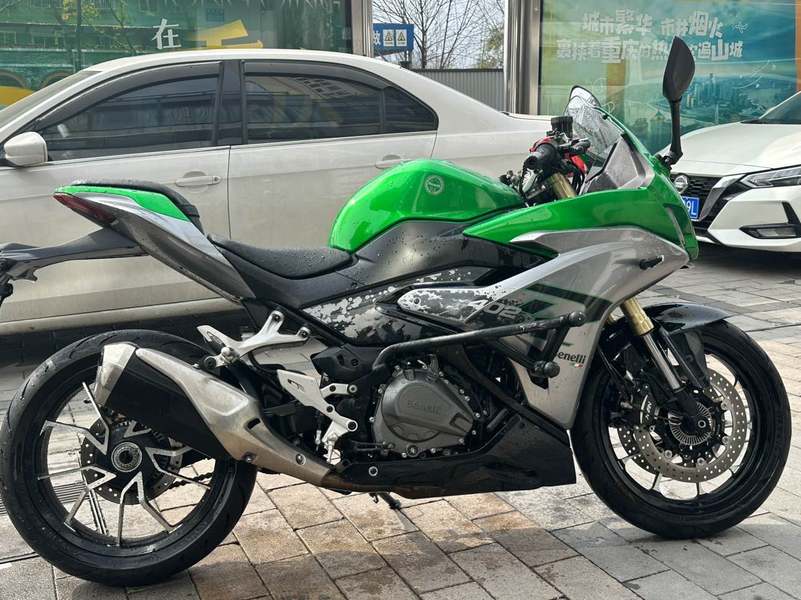 二手贝纳利龙卷风 Tornado 402R