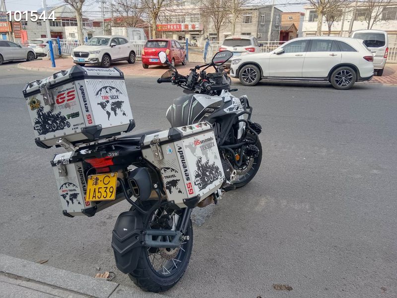 二手贝纳利金鹏 TRK502