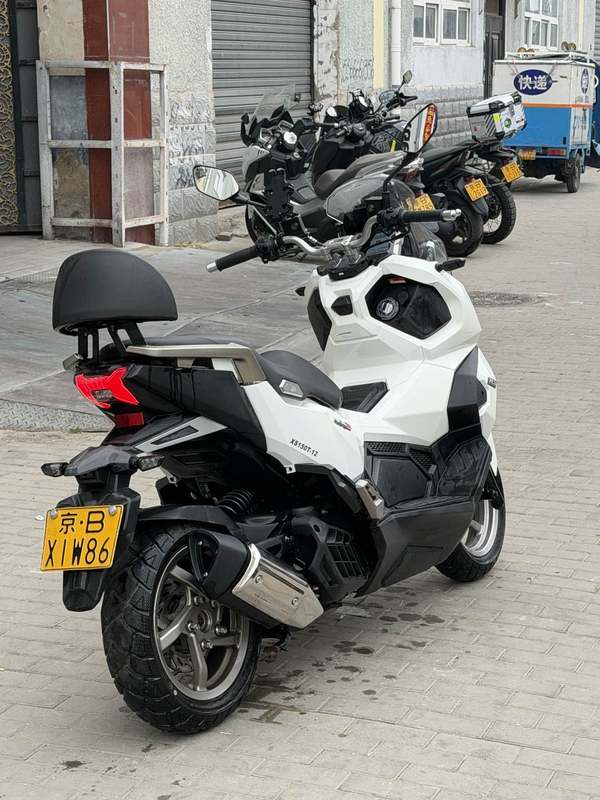 二手三阳哈士奇 Husky ADV150