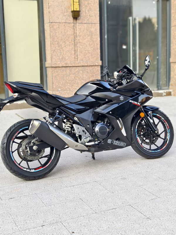 二手豪爵铃木GSX250R