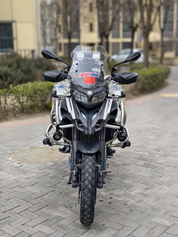 二手贝纳利金鹏 TRK502