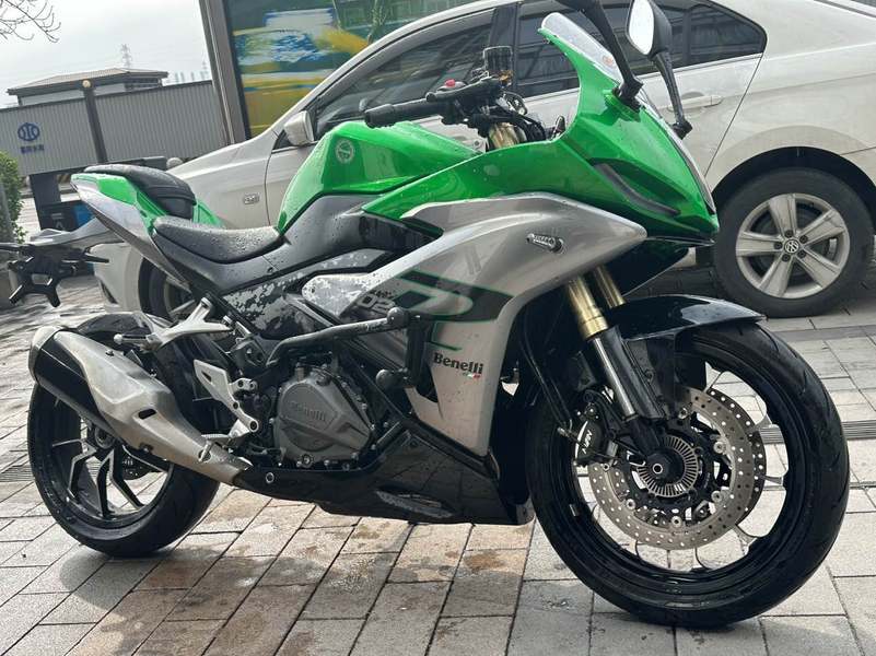 二手贝纳利龙卷风 Tornado 402R