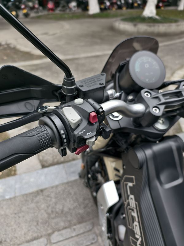 二手力腾动力军刀190(多功能车)