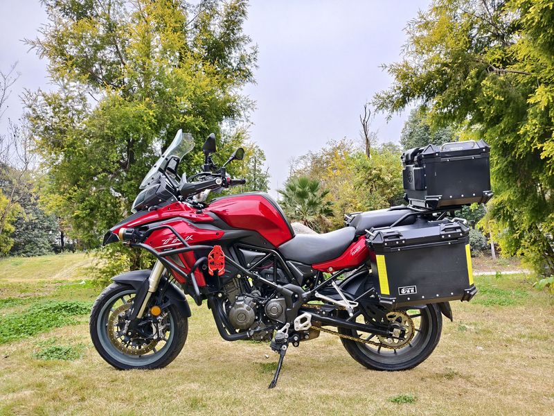 二手贝纳利金鹏 TRK502