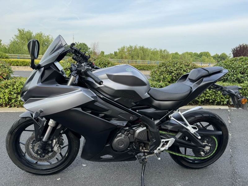 二手贝纳利龙卷风 Tornado 302R