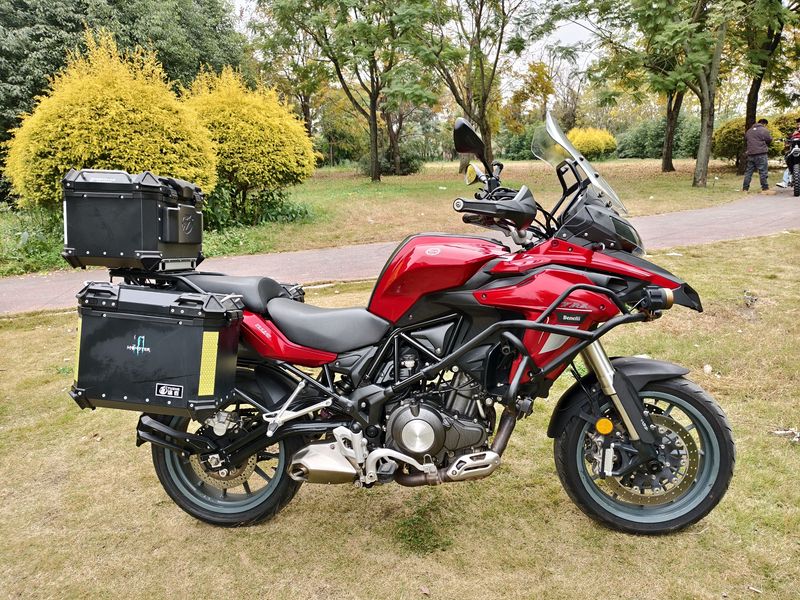 二手贝纳利金鹏 TRK502