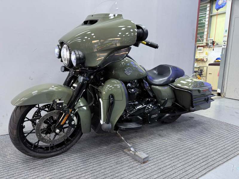 二手哈雷戴维森大道滑翔 Street Glide