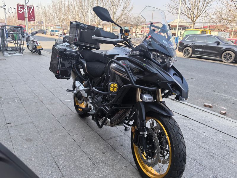 二手贝纳利TRK552