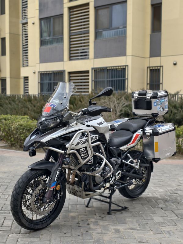 二手贝纳利金鹏 TRK502