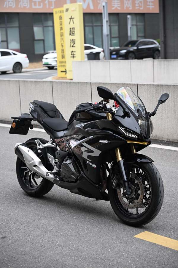 二手贝纳利龙卷风 Tornado 402R